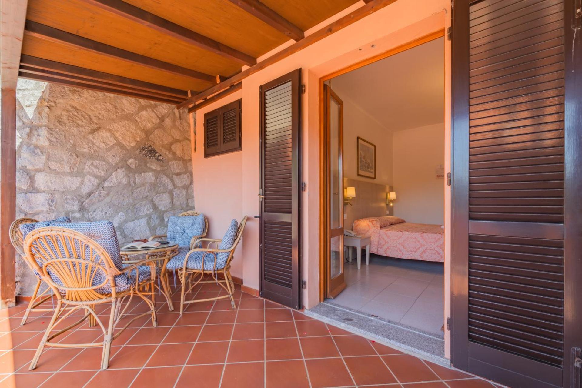 Hotel Lo Scirocco Fetovaia Bagian luar foto