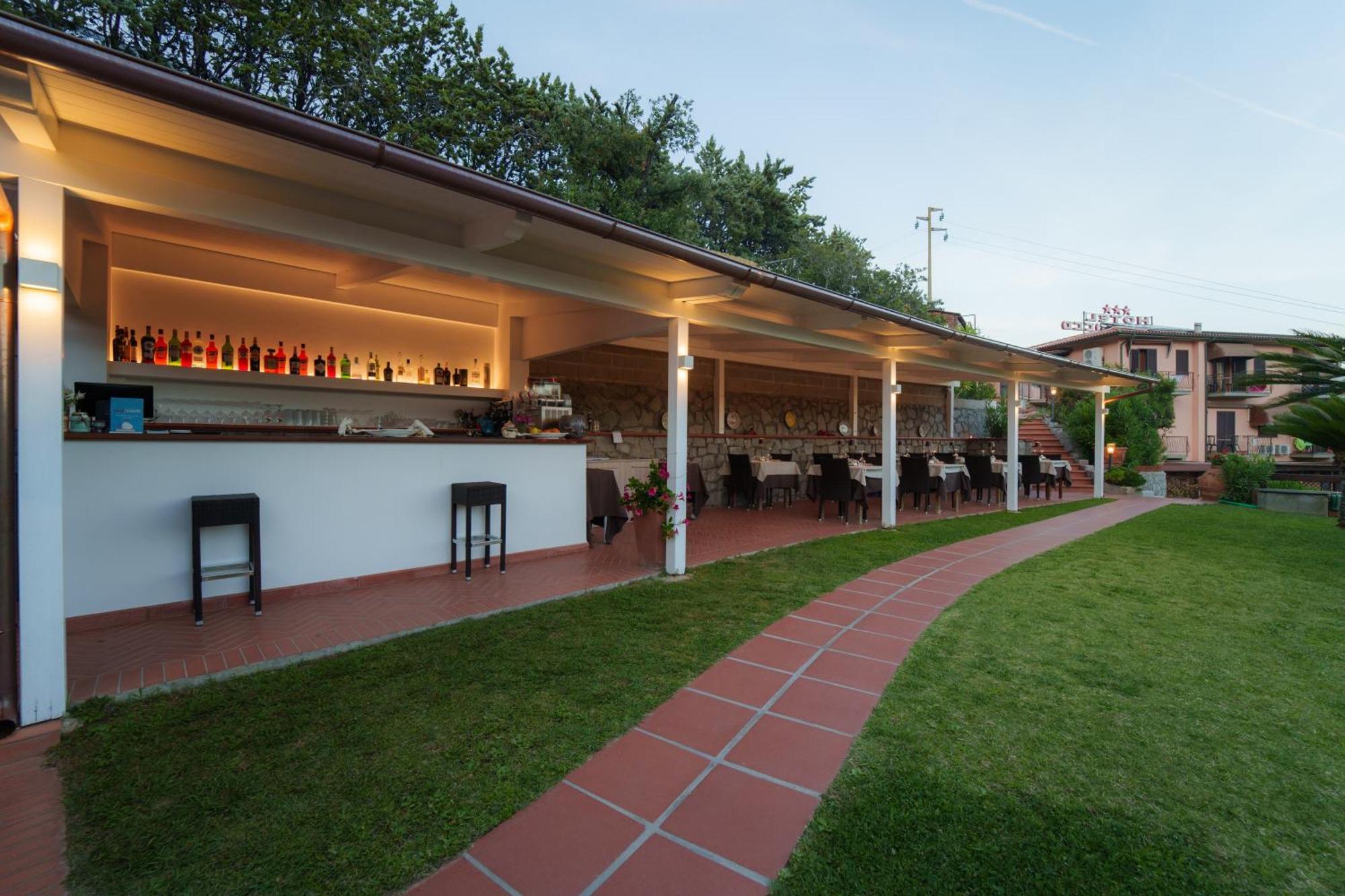 Hotel Lo Scirocco Fetovaia Bagian luar foto
