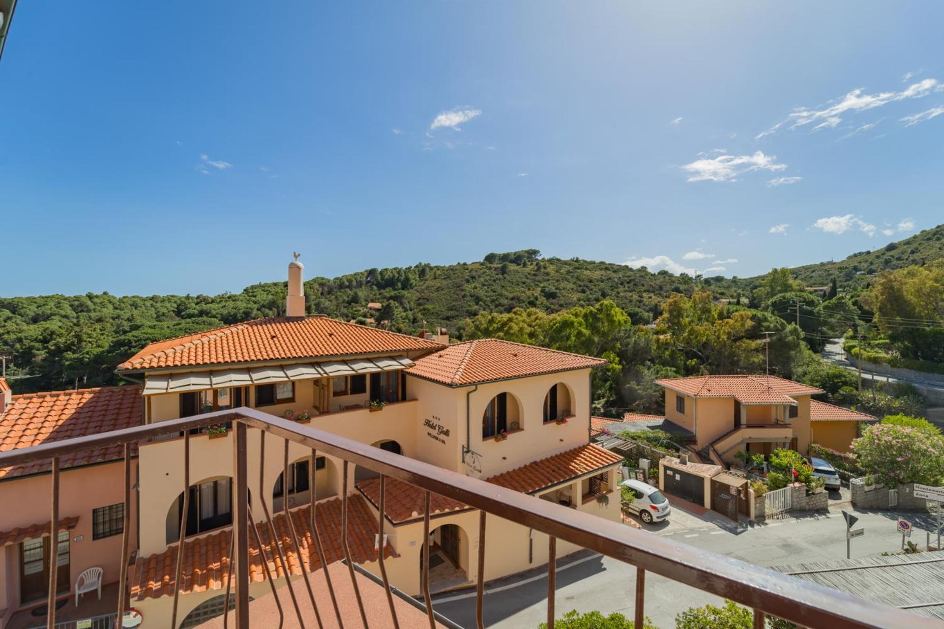 Hotel Lo Scirocco Fetovaia Bagian luar foto