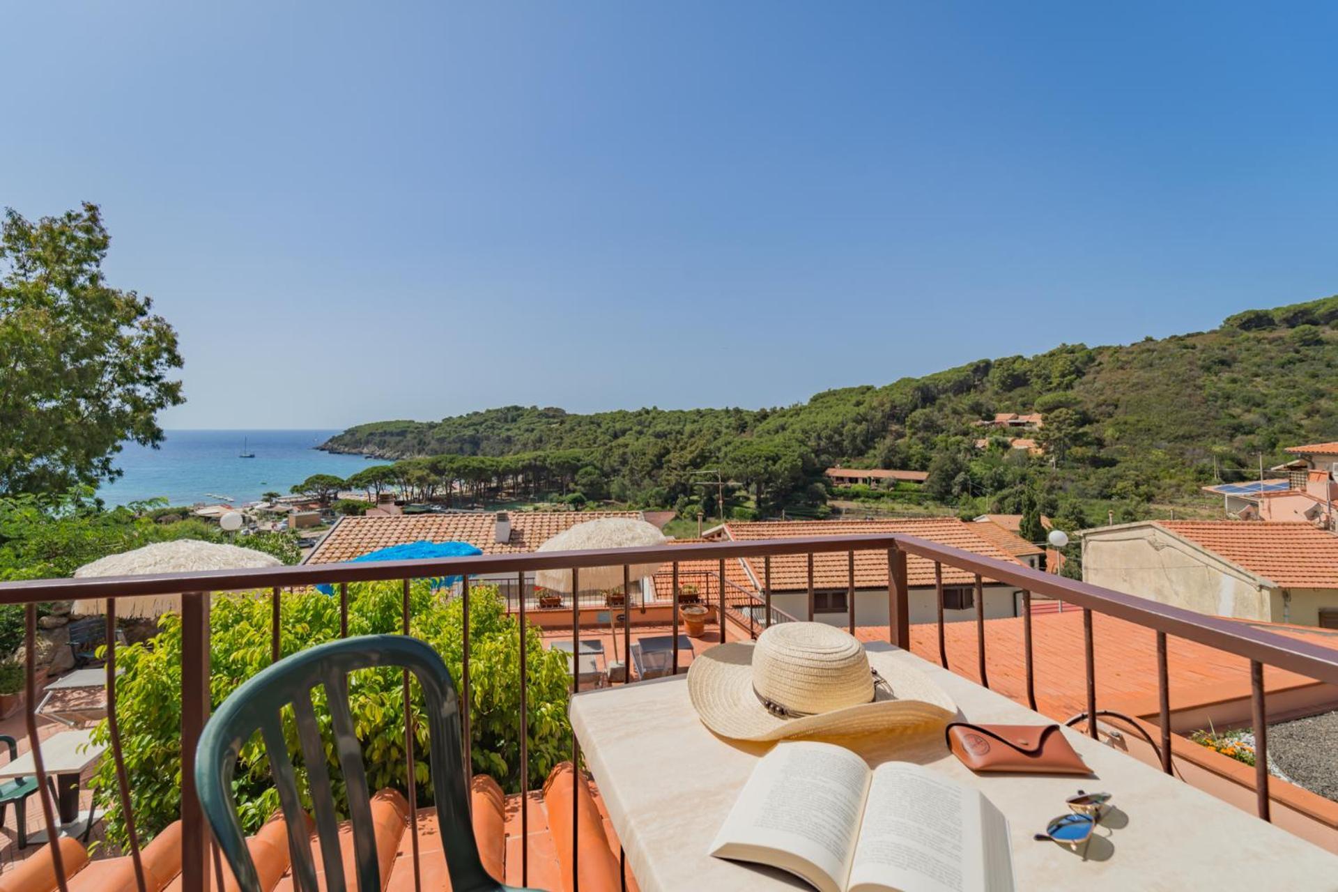 Hotel Lo Scirocco Fetovaia Bagian luar foto