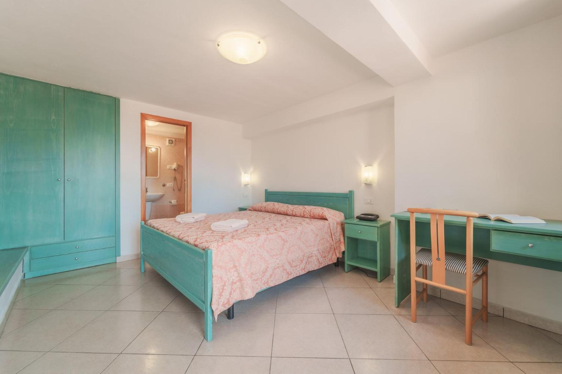 Hotel Lo Scirocco Fetovaia Bagian luar foto