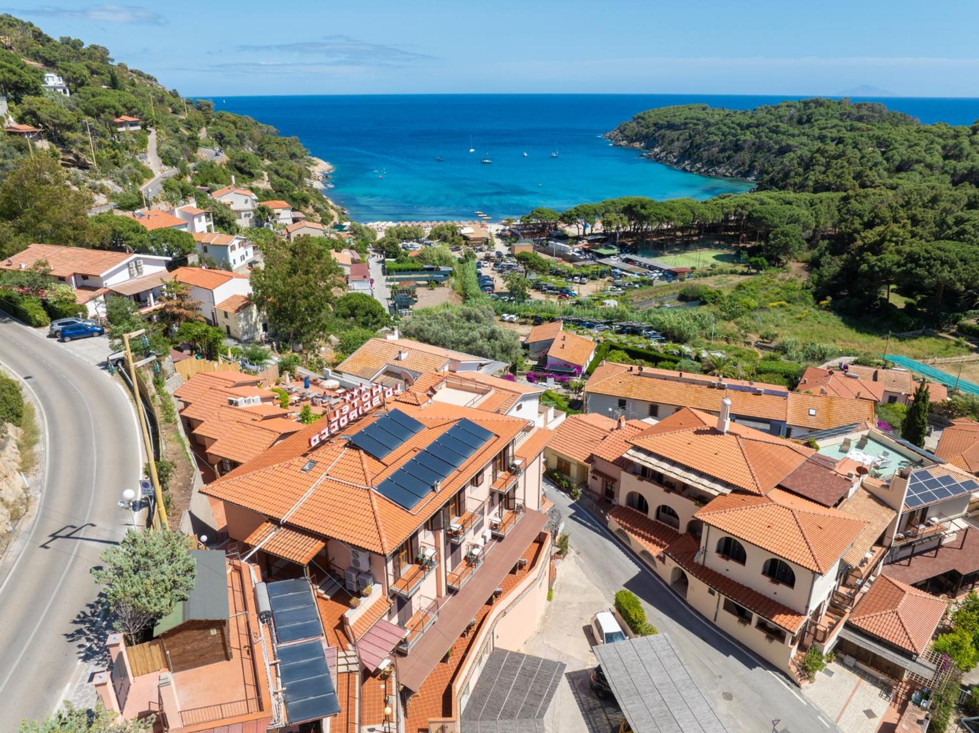 Hotel Lo Scirocco Fetovaia Bagian luar foto